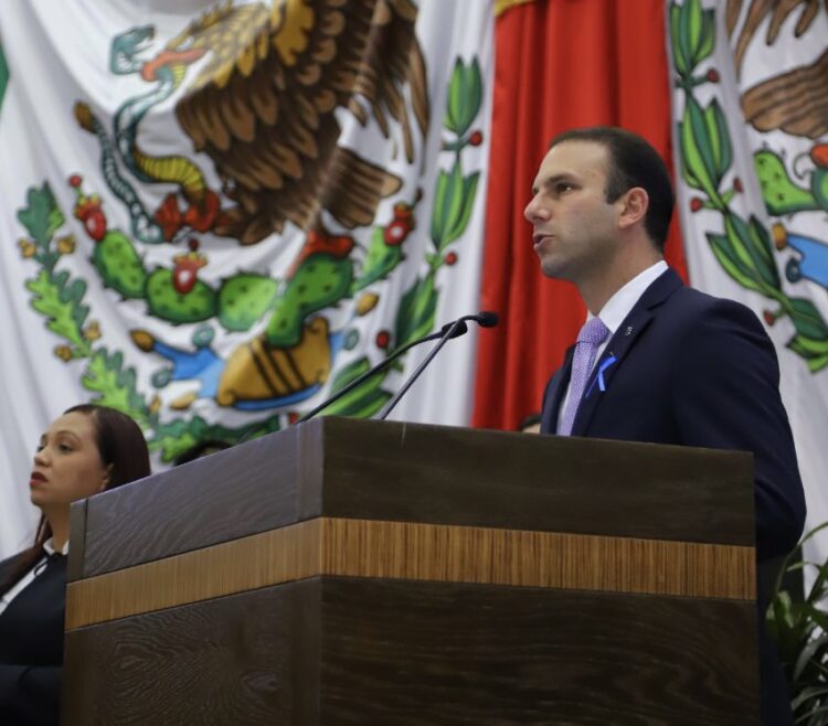 Pide Mon Marón al INFONAVIT modificar las tasas de interés impagables