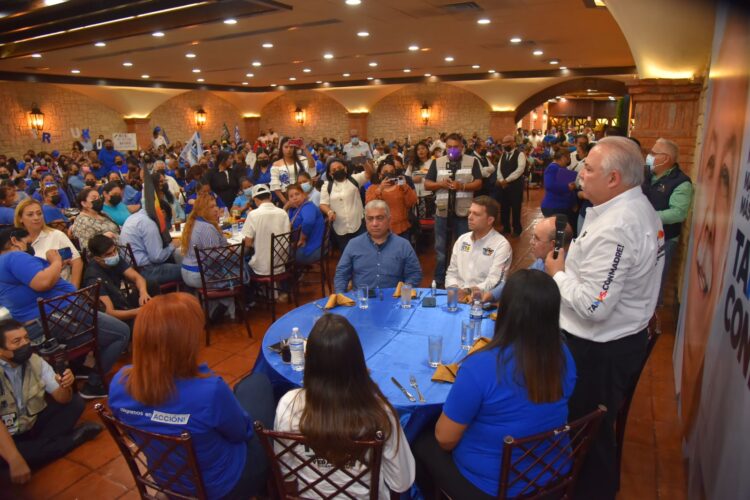 Presenta “Truko” propuestas económicas al sector aduanal más importante del país