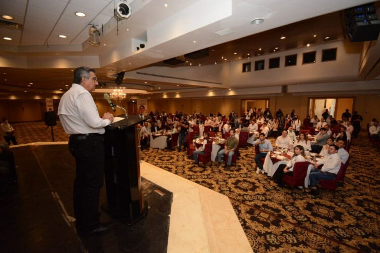 Modernización de puentes fronterizos, serán una prioridad: Américo