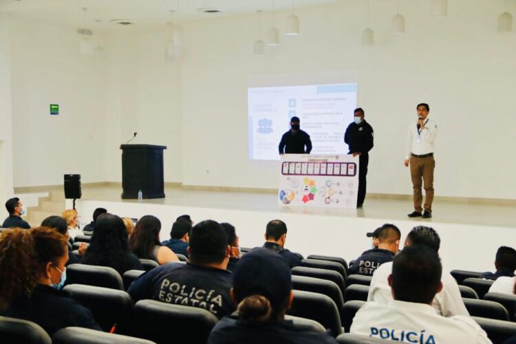 Preparan policías para el día de la jornada electoral