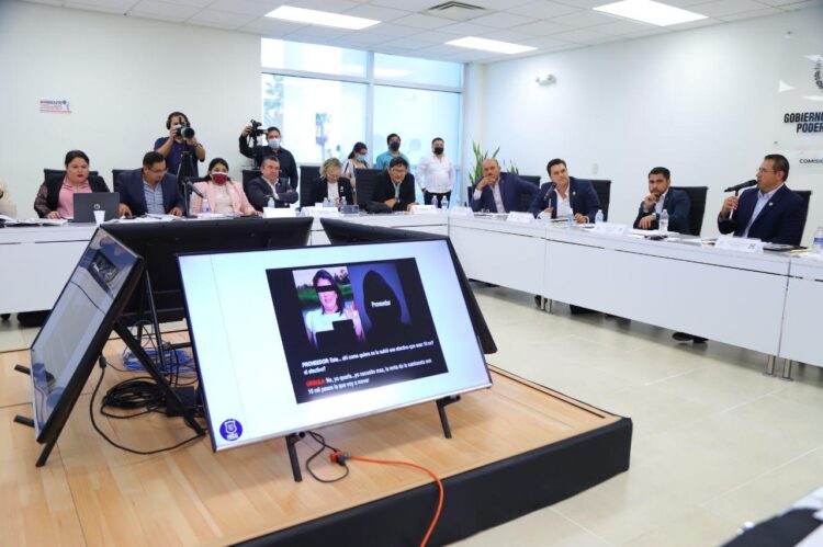 Comparece Ursula Salazar el 3 de junio, su abogado es José Isabel Luna Chávez