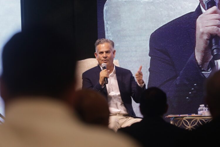 Un gobierno sin “moches” ofrece Arturo Diez Gutiérrez