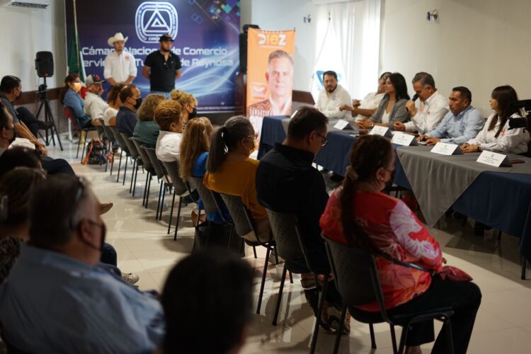 Sostiene Arturo Diez encuentro en CANACO Reynosa