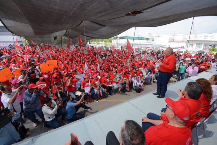Honra Truko memoria  y fuerza del PRI
