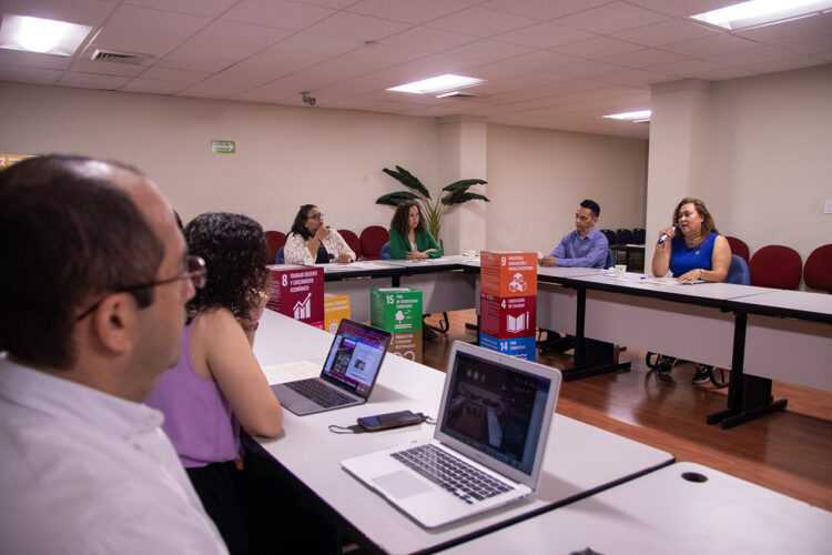 Expone UAT trabajo de investigación en desarrollo sostenible