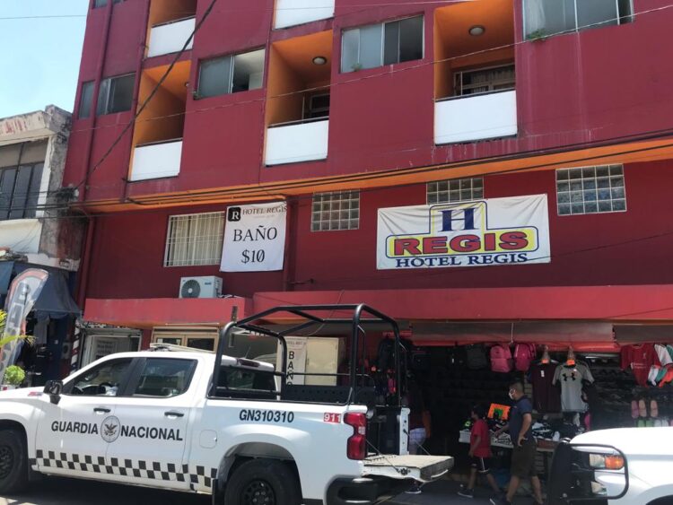Rescatan a 97 migrantes en un hotel de Monterrey