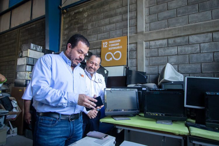 Inaugura Rector de la UAT, campaña de reciclaje y recolección de basura electrónica