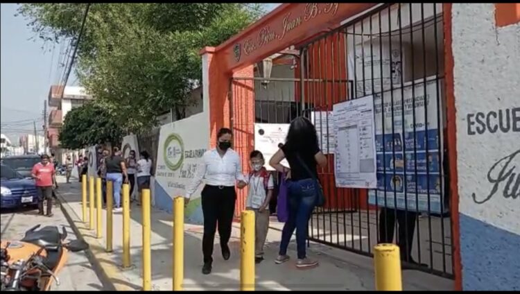 Alarma en escuela primaria por amenaza de arma