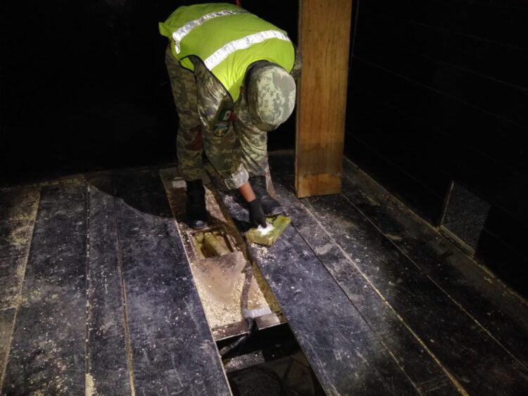 Asegura Ejército 98 kilos de coca