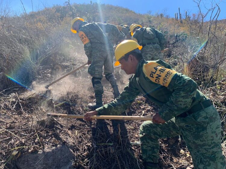 Cumple Ejército Mexicano 56 años atendiendo a la población a través del PLAN DN-III-E