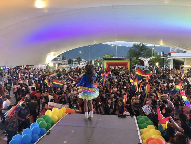 Marchan por el matrimonio igualitario  y el orgullo LGBT+ en Ciudad Victoria