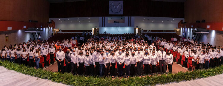 Entrega UAT becas de excelencia a estudiantesde Victoria y Mante