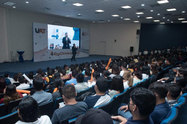 Inaugura Rector ciclo escolar de la UAT
