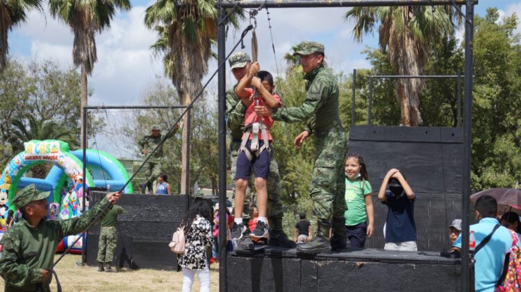 Disfrutan familias tamaulipecas Paseo Dominical en Reynosa