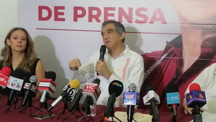 “Jinetea” Cabeza de Vaca pago de 9 mil pensionados: Jesús Lavin