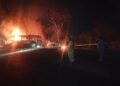 Mueren calcinados en choque pipa-autobús en la carretera Victoria-Monterrey