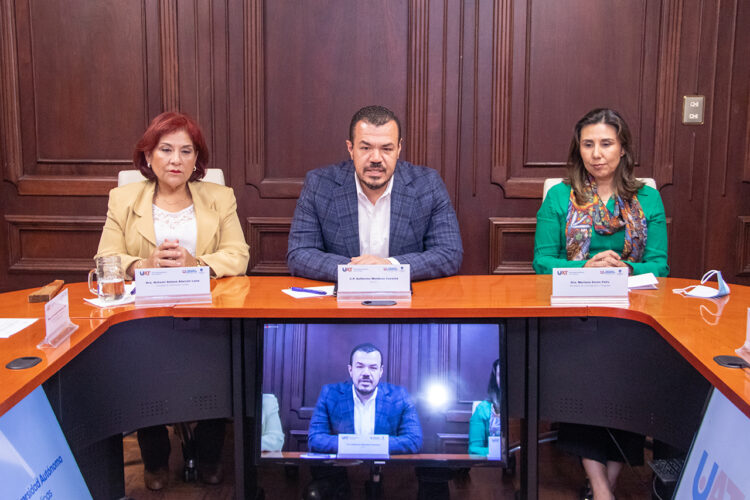 Firma UAT convenio con Universidad de El Salvador