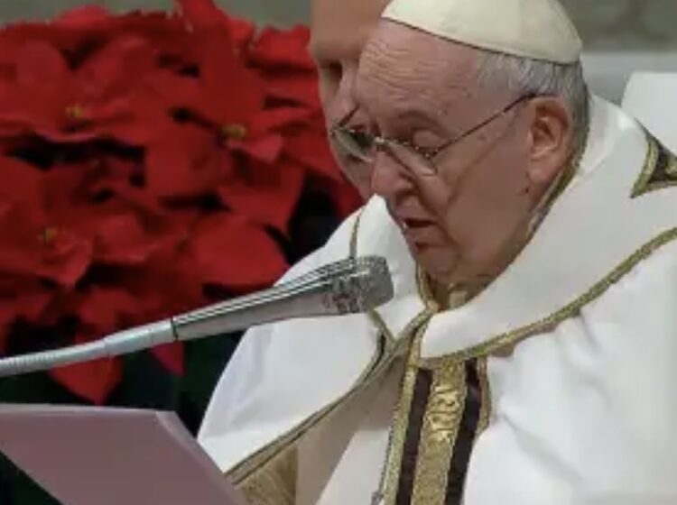 Homilía del Papa Francisco en la Misa de Nochebuena