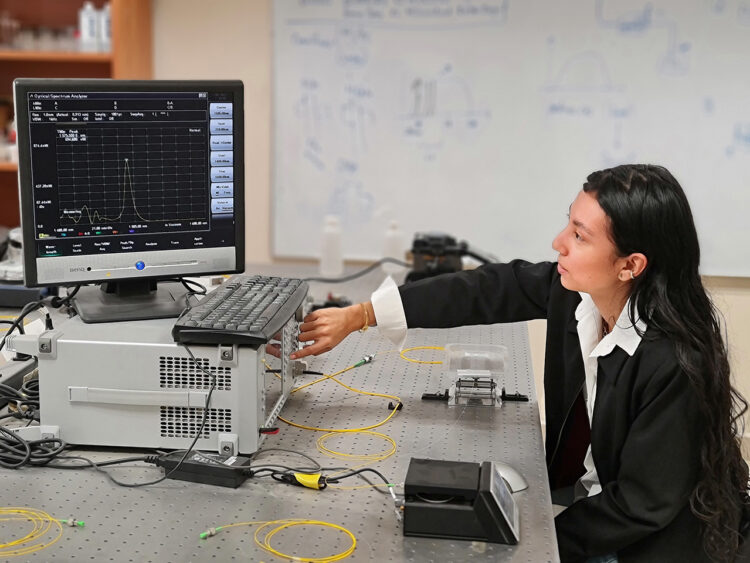 Egresada de la UAT diseña innovación para medir azucares
