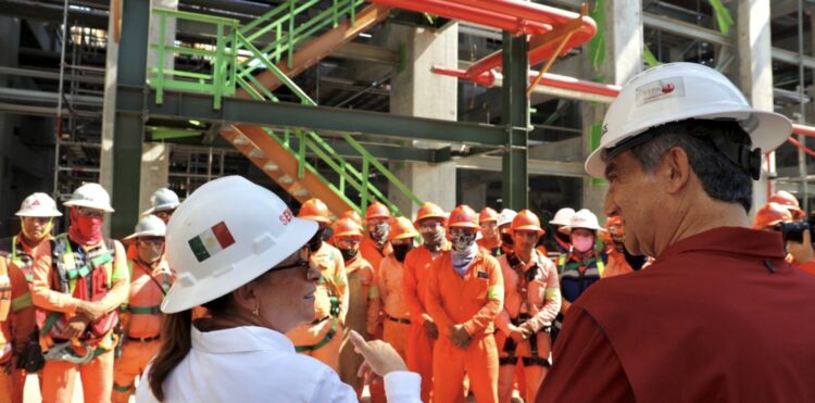 Concretan acuerdos para fábrica egipcia de fertilizantes en Tamaulipas