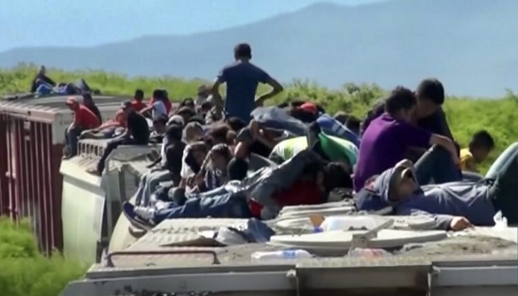 Acuerdan 11 estados disuasión en trenes como transporte de migrantes