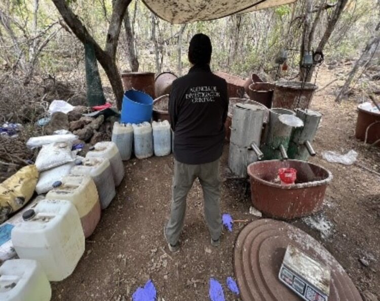 Asegura Fiscalía probable laboratorio de metanfetamina en Sinaloa