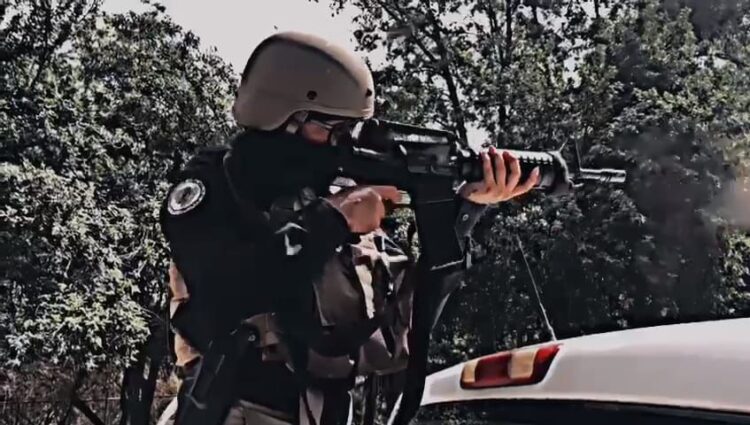 Capacitan en tiro de precisión y reacción a 385 agentes investigadores