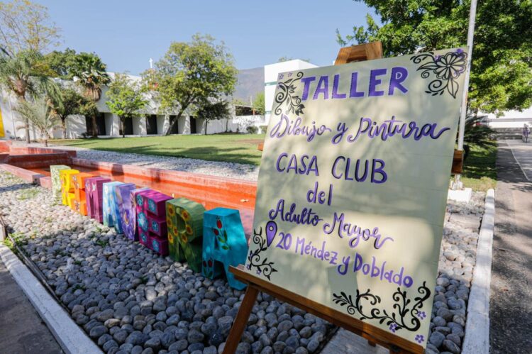 Alumnos de Casa Club del DIF Tamaulipas exponen sus obras pictóricas