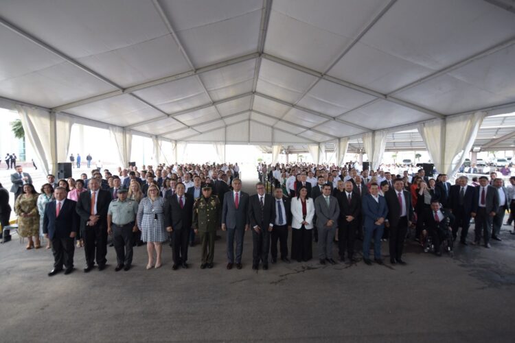 Pide el gobernador a jóvenes apostar por una vida sana