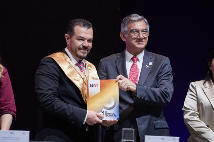 Convoca gobernador a la UAT a seguir forjando personas de bien