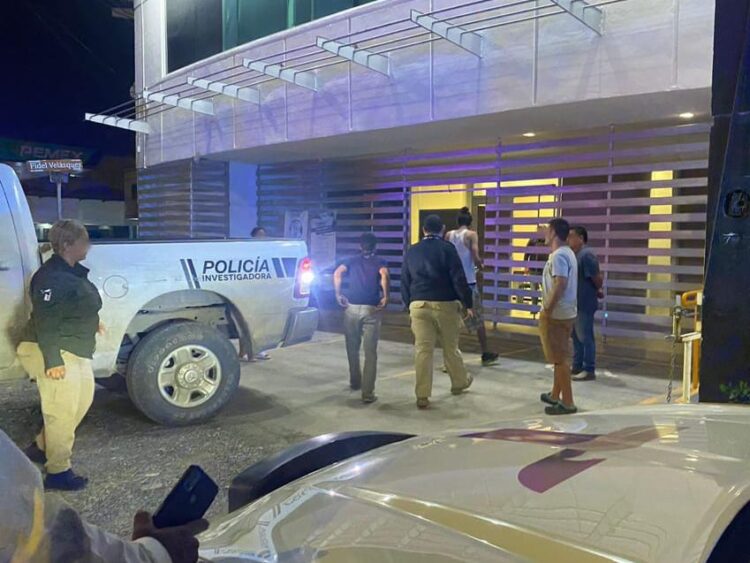 Rescatan Guardia Estatal y FGJ a dos personas privadas de la libertad