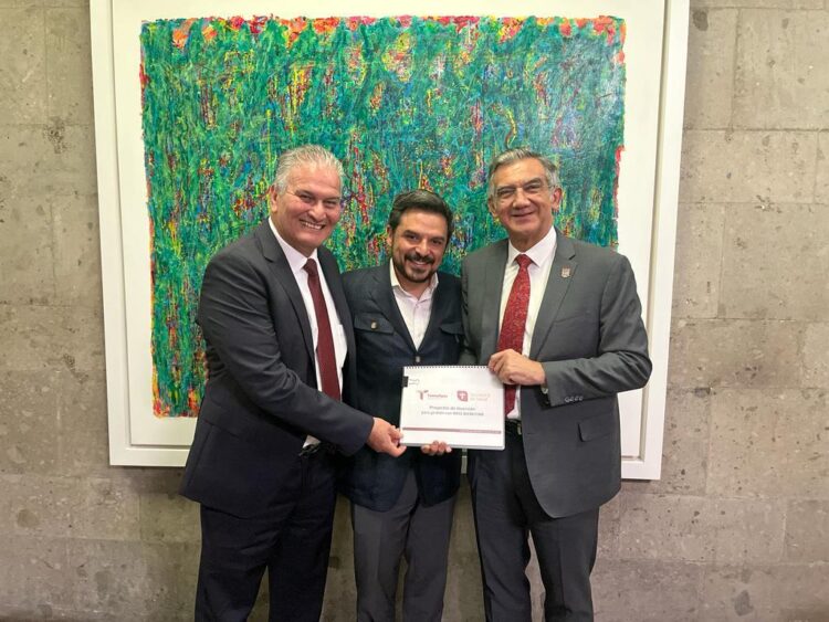 Presenta Américo Villarreal a Federación proyectos hospitalarios por 2 mil 392 mdp