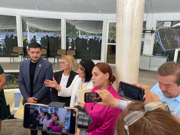 Denuncian diputadas de Morena a legisladores panistas por violencia de género