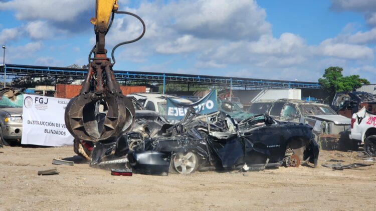 Destruyen 15 monstruos más