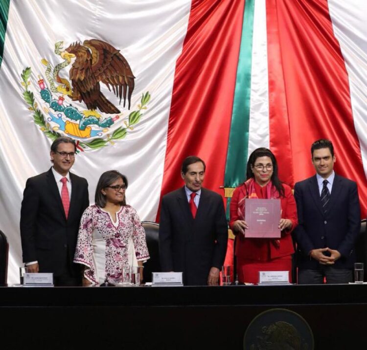 Llega presupuesto de egresos de la federación