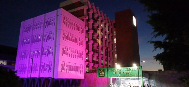Se ilumina IMSS Tamaulipas de rosa para concientizar la prevención del cáncer de mama