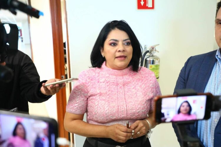 Clamor del pueblo fuera corrupción: Ursula Salazar