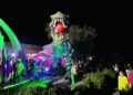 Encienden el “Dino Navideño” en el Tamux, en medio de villancicos, bailes y Santa Claus