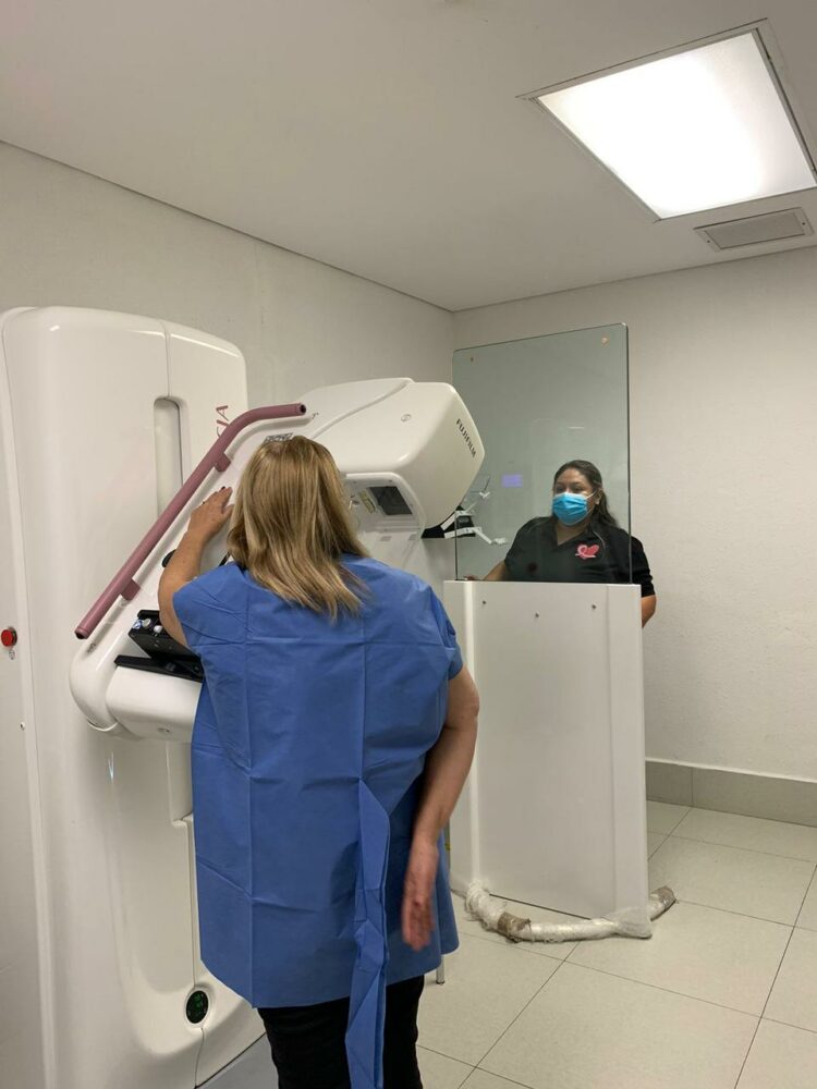 En el 2023, Salud realizó 33 mil exámenes clínicos mamarios