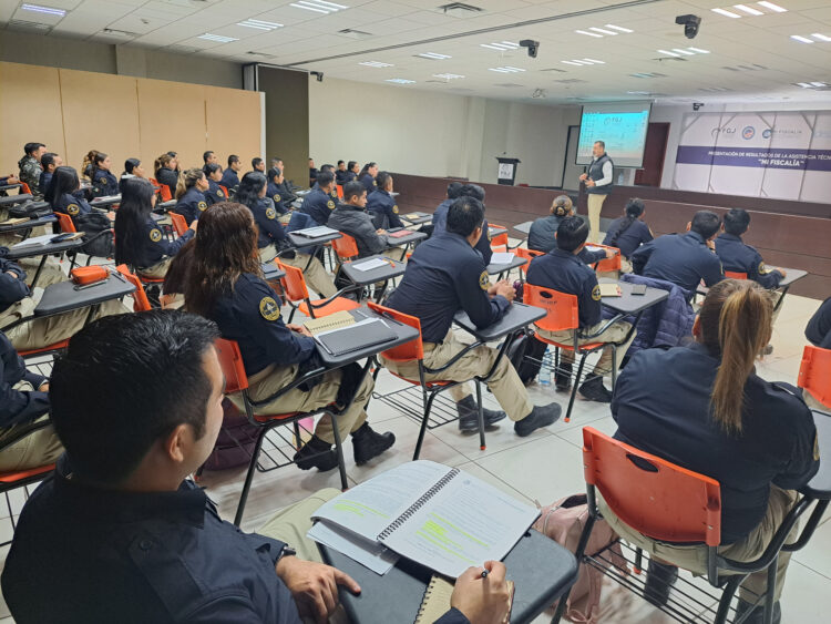 Capacita Fiscalía a investigadores en “Técnicas de Recolección de Indicios Biológicos”