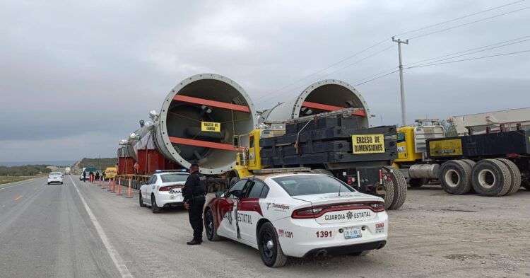Cierran vialidades por movimiento de calderas