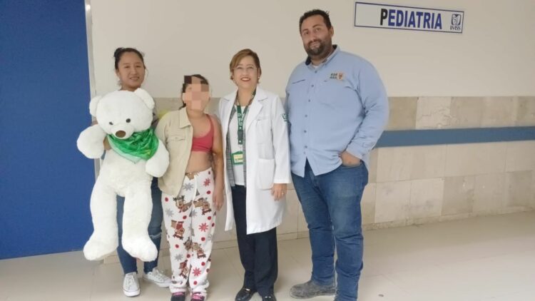 Médicos salvan vida a menor lesionada en derrumbe