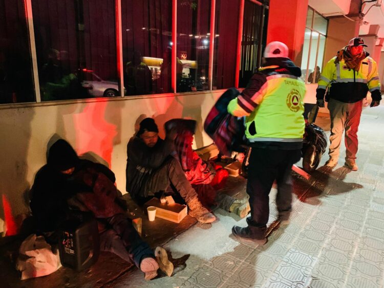 Brindan albergue a 202 personas por bajas temperaturas