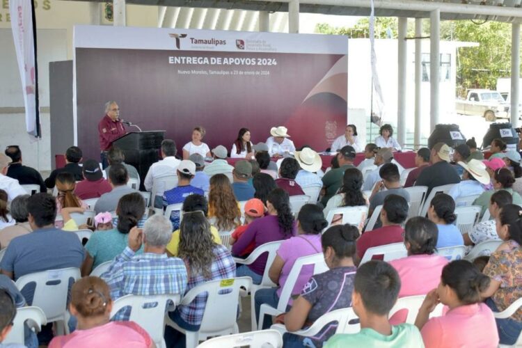 Entrega Tamaulipas paquetes de aves de postura y huertos de traspatio