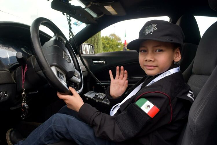 SSPT le cumple el sueño a Cristo Lorenzo: ser Guardia Estatal por un día.