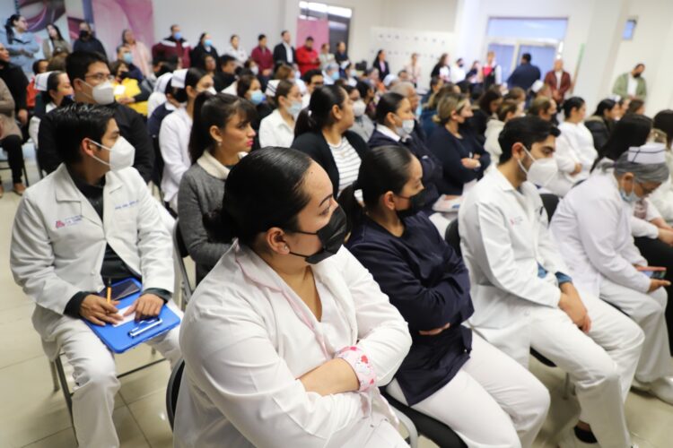 Hospital General promueve y capacita sobre lactancia materna