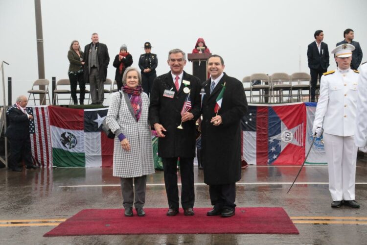 Refrendan lazos de hermandad los dos Laredos