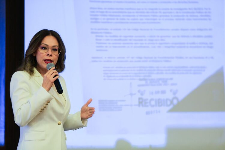 Consejería Jurídica presenta documentos que confirman que tenía seguridad