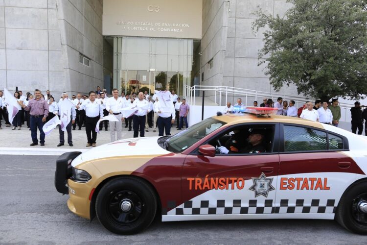 Dan banderazo de salida a 20 unidades de tránsito estatal