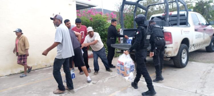 Llevan SSPT y PC despensas y atención médica a ejido de San Nicolás